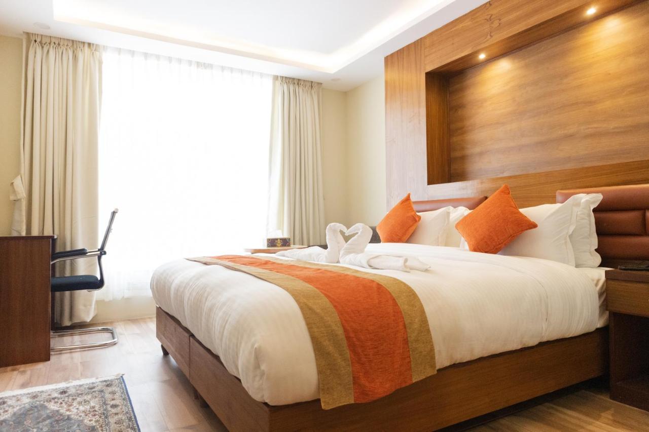 Hotel Yakroo Manang Kathmandu Exterior photo