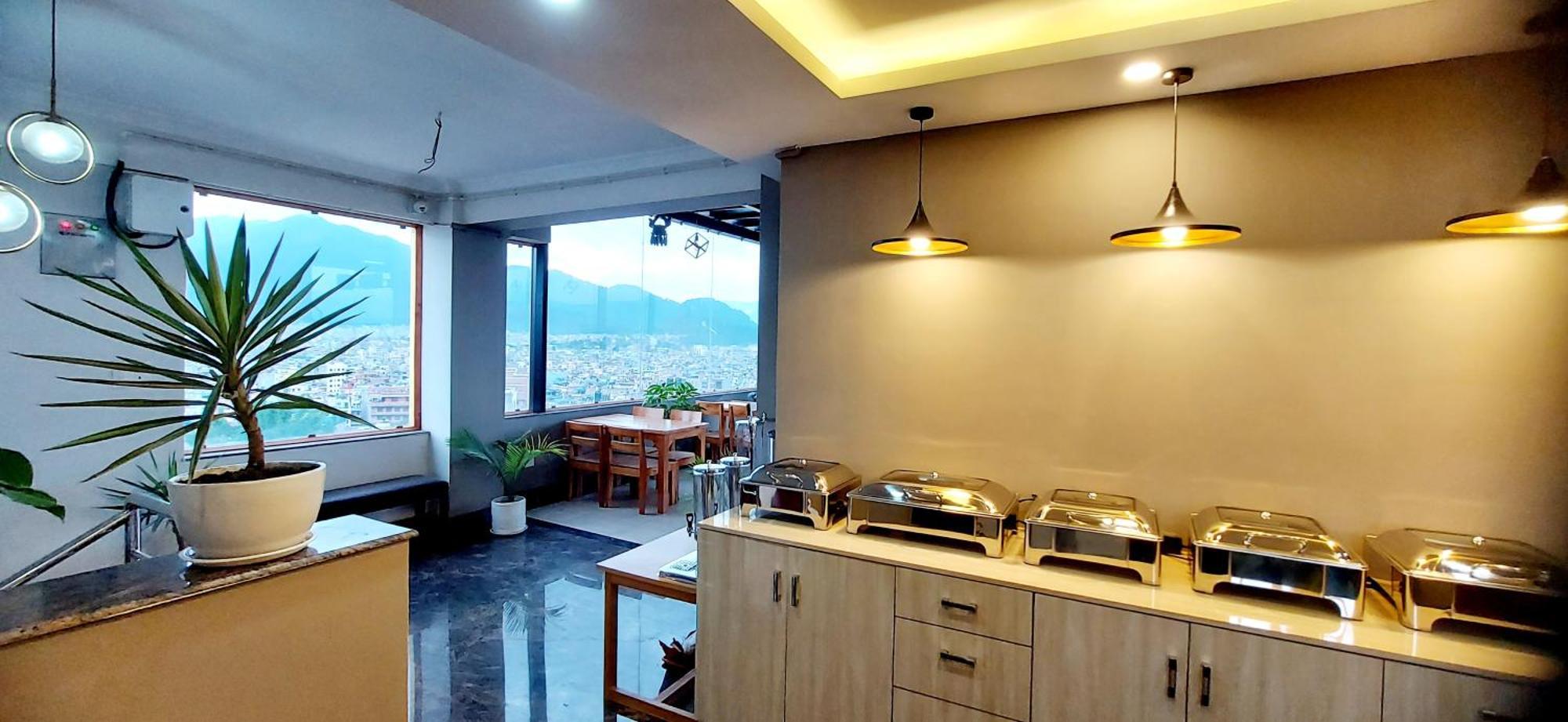 Hotel Yakroo Manang Kathmandu Exterior photo