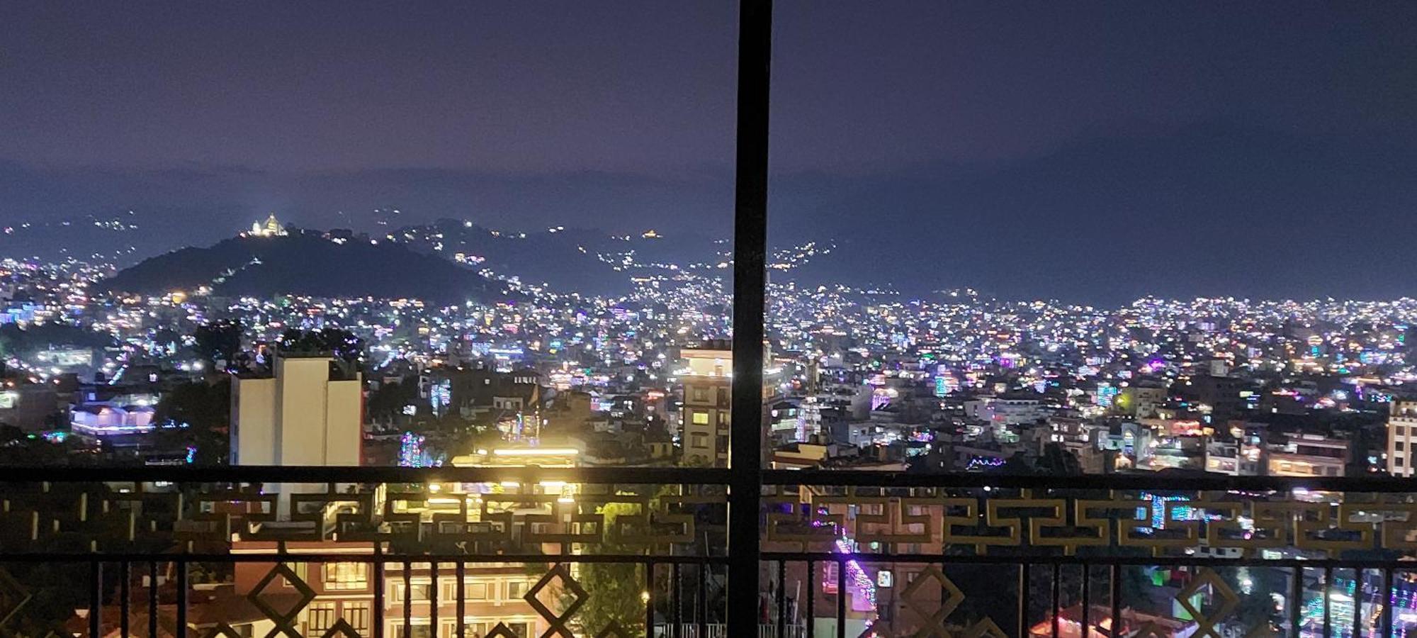 Hotel Yakroo Manang Kathmandu Exterior photo